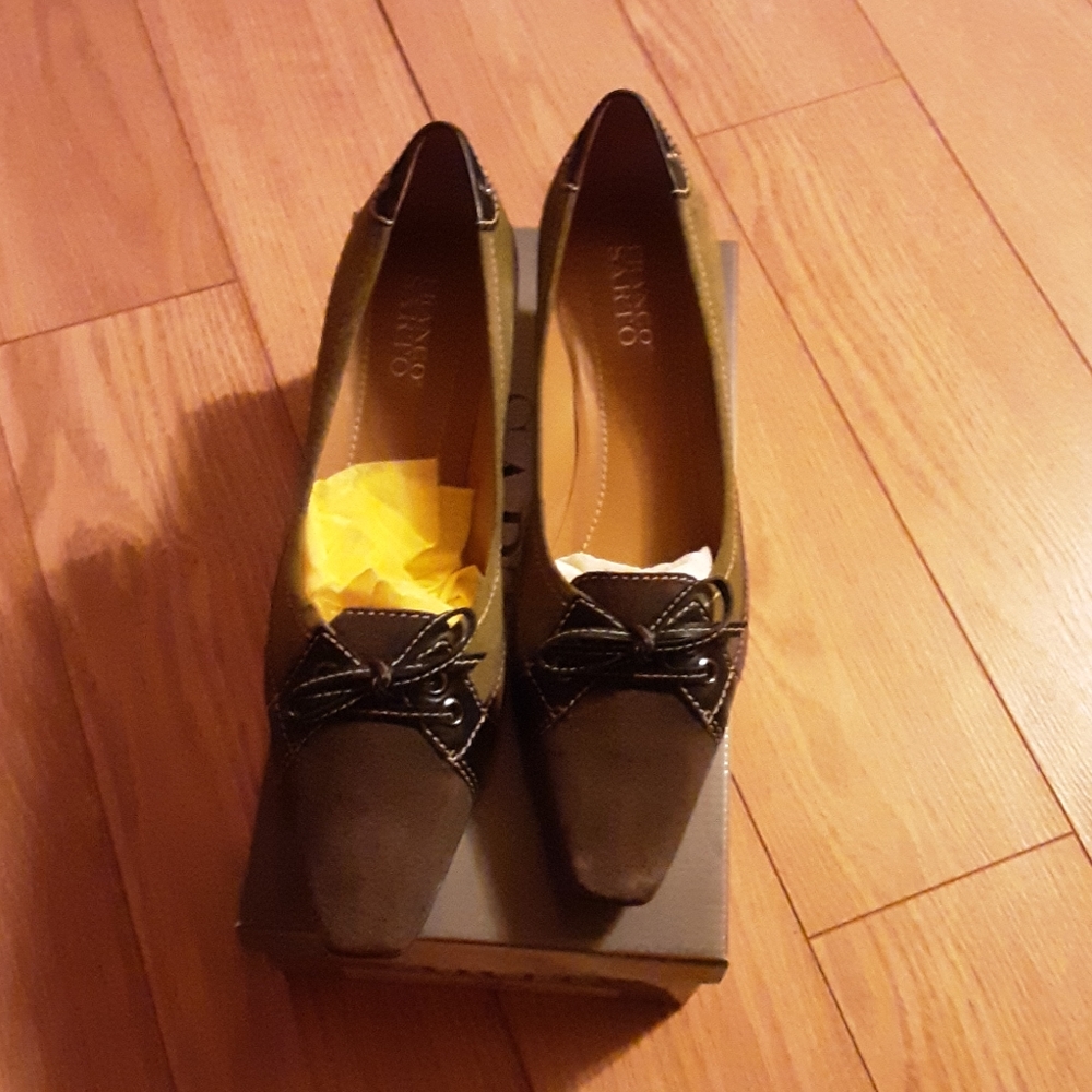 Shoe